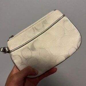 White Coach Clutch